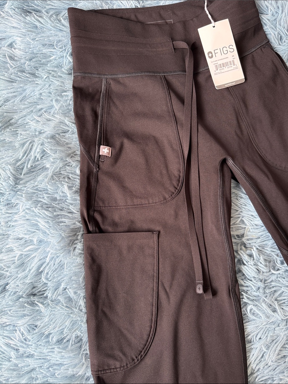 Figs Black Cargo Flare Scrublegging Pants XS NWT - Picture 4 of 9